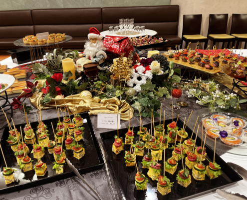 立命館大学朱雀キャンパスへ立命館アワード表彰式懇親会用パーティー料理をお届け