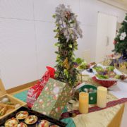 京都理容美容專修学校へ忘年会・クリスマス会用お弁当・パーティー料理をお届け