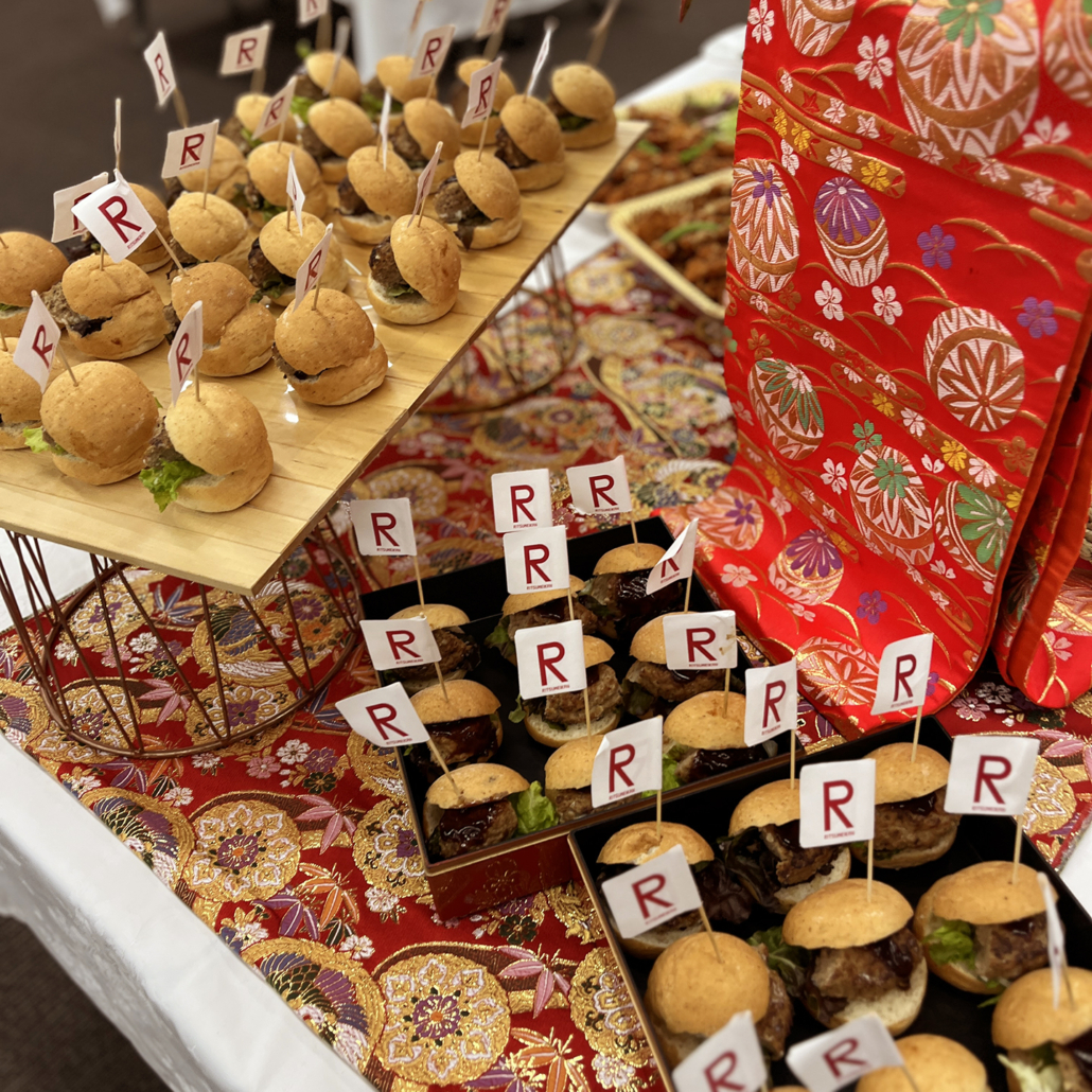 立命館大学朱雀キャンパスへ2026年度新年懇親会用パーティー料理をお届け 立命館大学朱雀キャンパスへ2026年度新年懇親会用パーティー料理をお届け