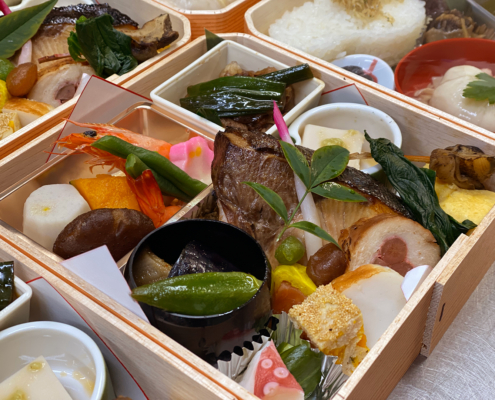 須賀神社へ節分祭直会用お弁当のお届け