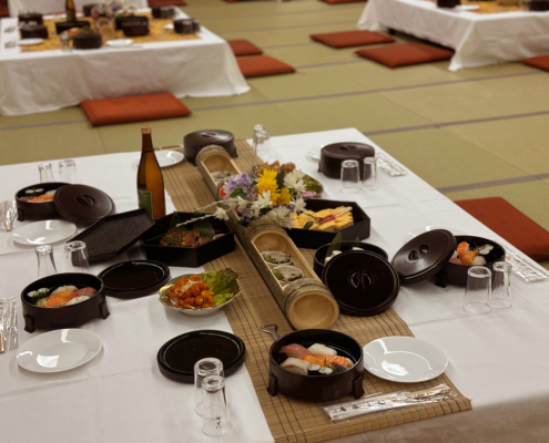 石清水八幡宮へ全国八幡宮連合の直会用パーティー料理・お弁当のお届け