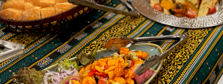 龍谷大学深草キャンパスへ教龍会懇親会用パーティー料理のお届け