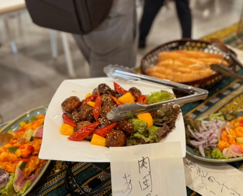 龍谷大学深草キャンパスへ教龍会懇親会用パーティー料理のお届け