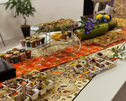 製本機器メーカー様へ海外からのゲストとの懇親会用パーティー料理のお届け