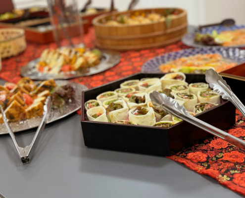 製本機器メーカー様へ海外からのゲストとの懇親会用パーティー料理のお届け