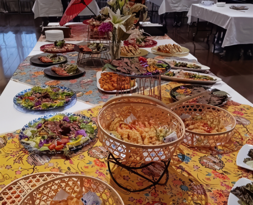 京都外国語大学へプレゼンテーション大会後の懇親会用パーティー料理をお届け