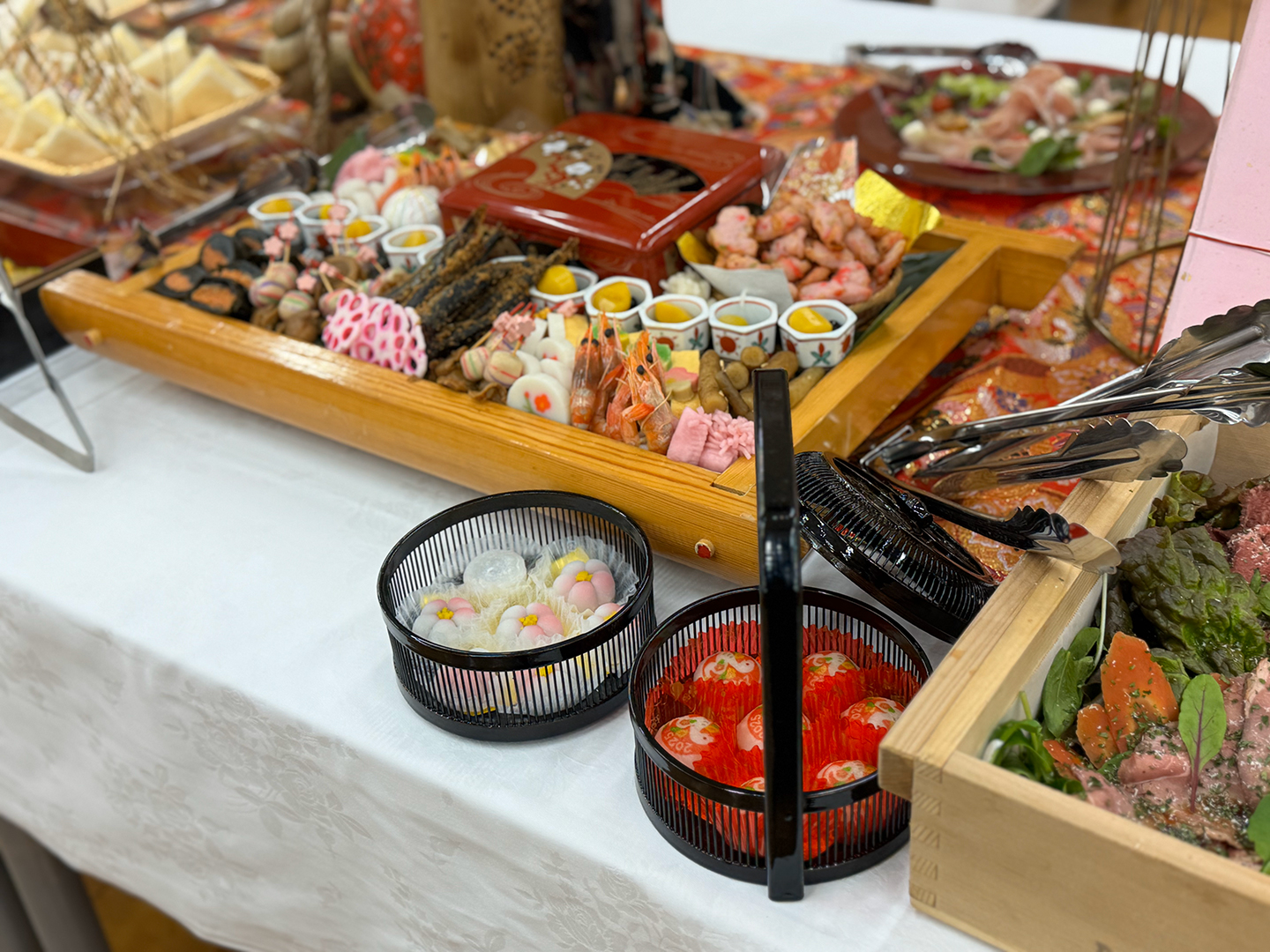 龍谷大学へ新年互例会用パーティー料理をお届け