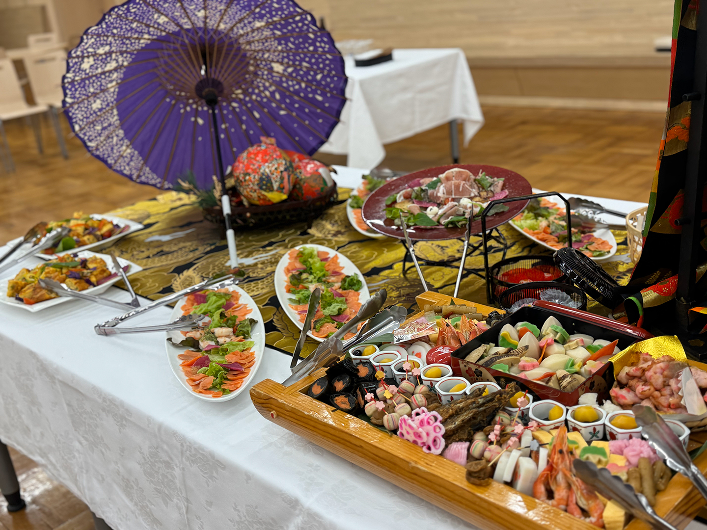 龍谷大学へ新年互例会用パーティー料理をお届け