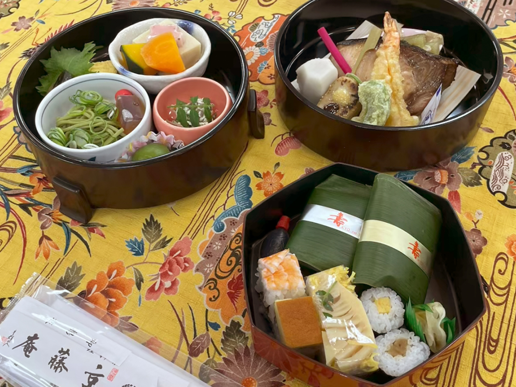 京都大学へ先生の最終講義後の懇親会用パーティー料理をお届け 京都大学へ先生の最終講義後の懇親会用パーティー料理をお届け