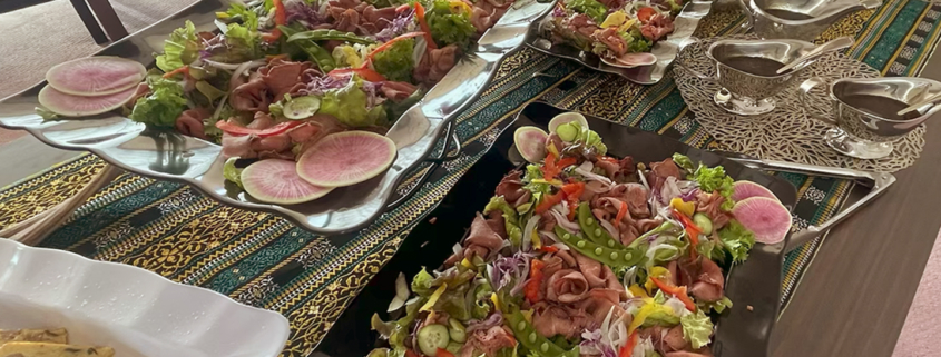 京都外国語大学へロシアの高校生・教職員のウェルカムパーティー用お料理をお届け