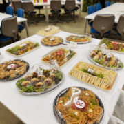 立命館小学校へ創立20周年を記念した茶話会用パーティー料理をお届け