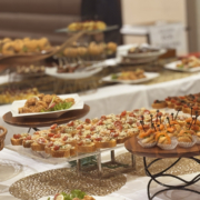 立命館大学朱雀キャンパスへ国際会議用パーティー料理をお届け