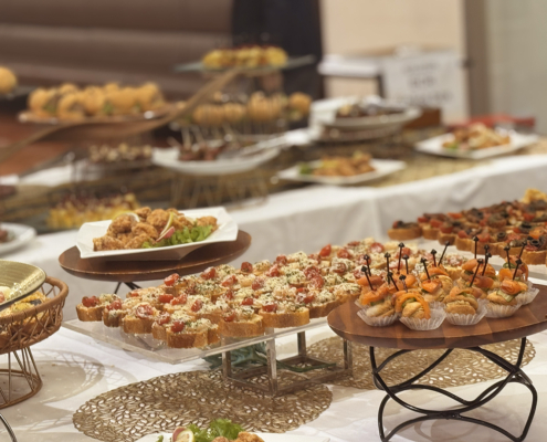 立命館大学朱雀キャンパスへ国際会議用パーティー料理をお届け