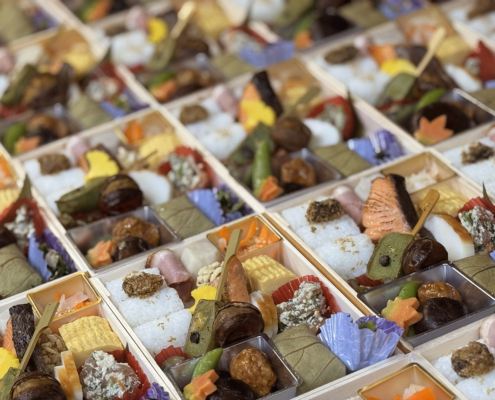 石清水八幡宮へ新嘗祭・石清水崇敬会大会用お弁当をお届け