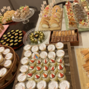 てんびんの里文化学習センターホールあじさいへピアノ教室の発表会用パーティー料理をお届け