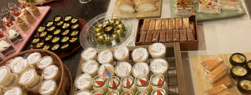 てんびんの里文化学習センターホールあじさいへピアノ教室の発表会用パーティー料理をお届け