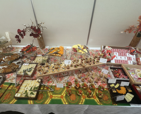 立命館大学へ地理学研究会 同窓会用パーティー料理をお届け