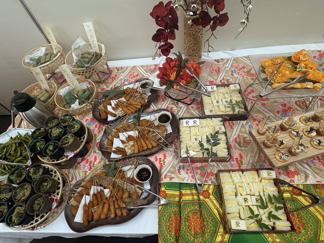 立命館大学へ地理学研究会 同窓会用パーティー料理をお届け 立命館大学へ地理学研究会 同窓会用パーティー料理をお届け