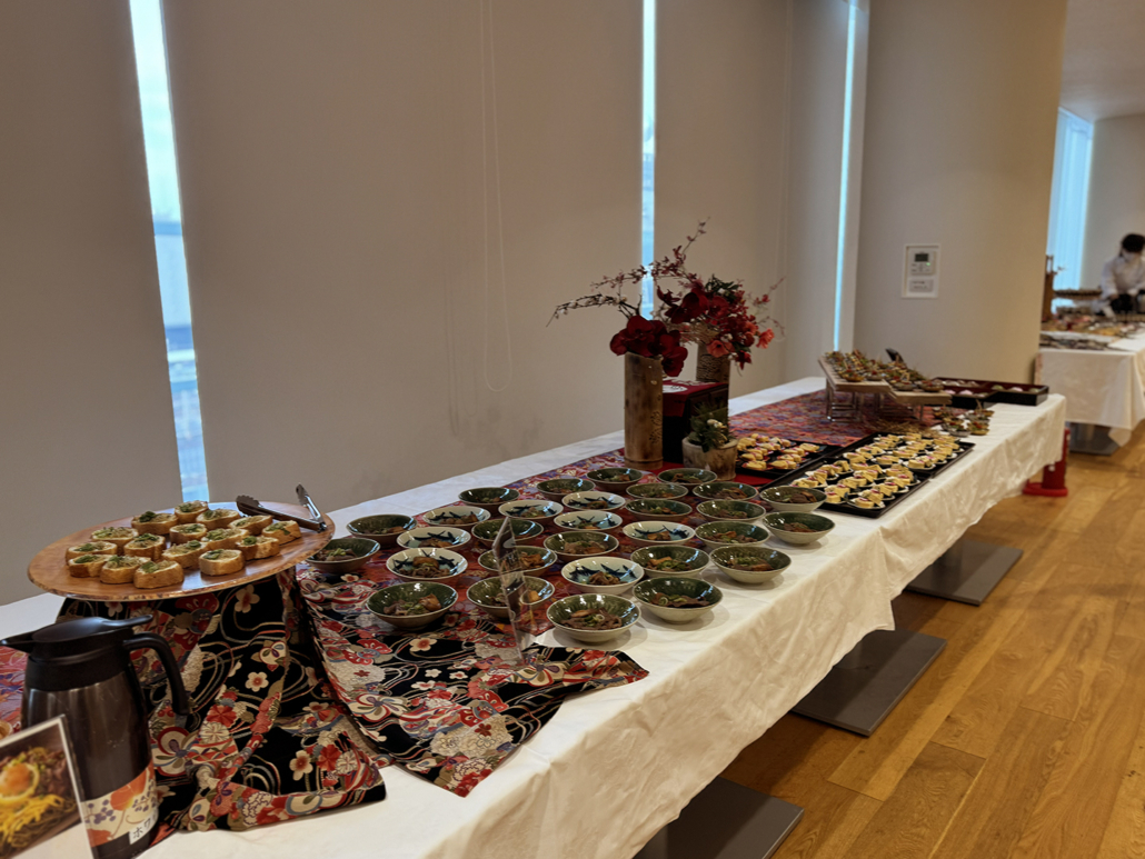 全国信用金庫共同研究会の懇親会用パーティー料理をお届け 全国信用金庫共同研究会の懇親会用パーティー料理をお届け