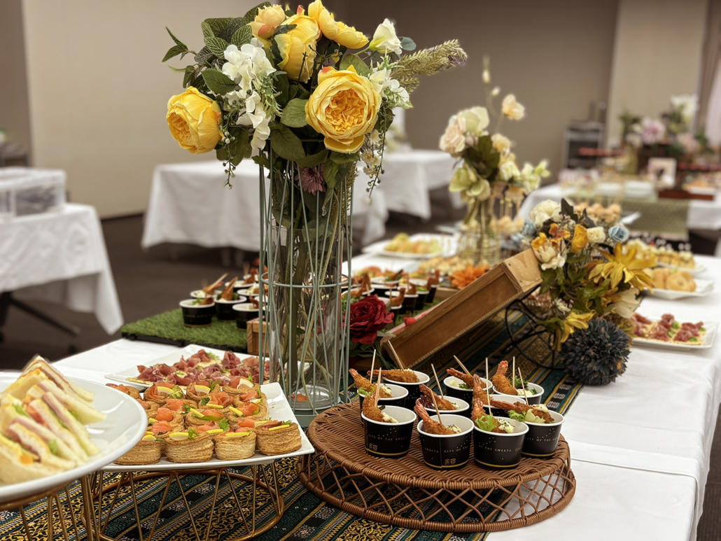 立命館大学へ校友会事務局懇親会用パーティー料理をお届け 立命館大学へ校友会事務局懇親会用パーティー料理をお届け