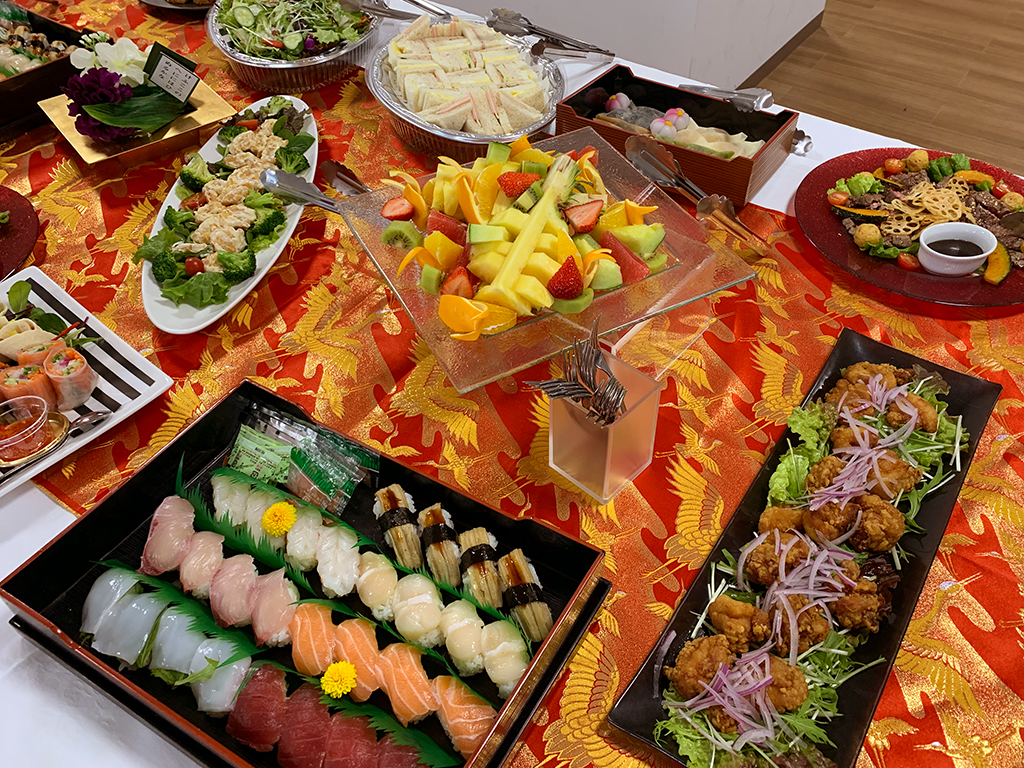 還暦記念パーティー用お料理のお届け 京都の 料理工房ホワイトファミリー パーティー 会議 イベントなどに便利な和 洋 中のケータリングレストラン