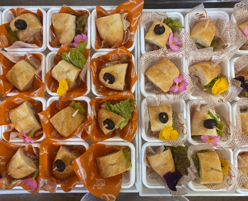 京都リサーチパークへ学生団体交流会用パーティー料理のお届け