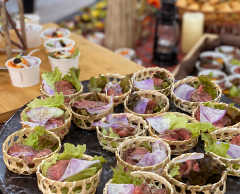 製本機器設計製造メーカー様へ昼食会用パーティー料理のお届け