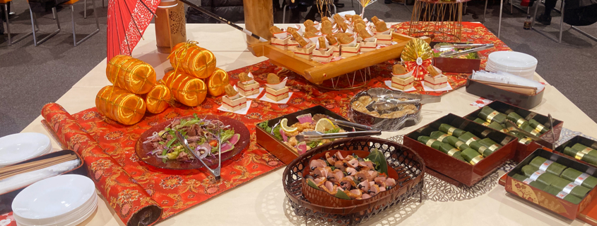 京都経済センターへ貿易情報支援機関様の京都事務所10周年記念交流会用パーティー料理をお届け